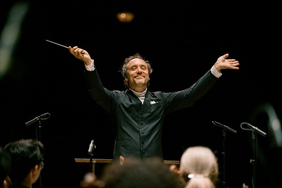 Vancouver Symphony Orchestra: Mozart Sibelius & Debussy