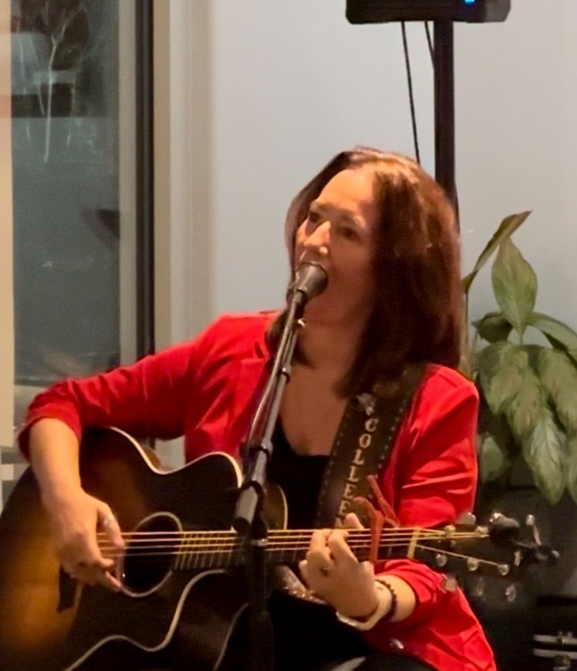 Live Music: Colleen Lloy