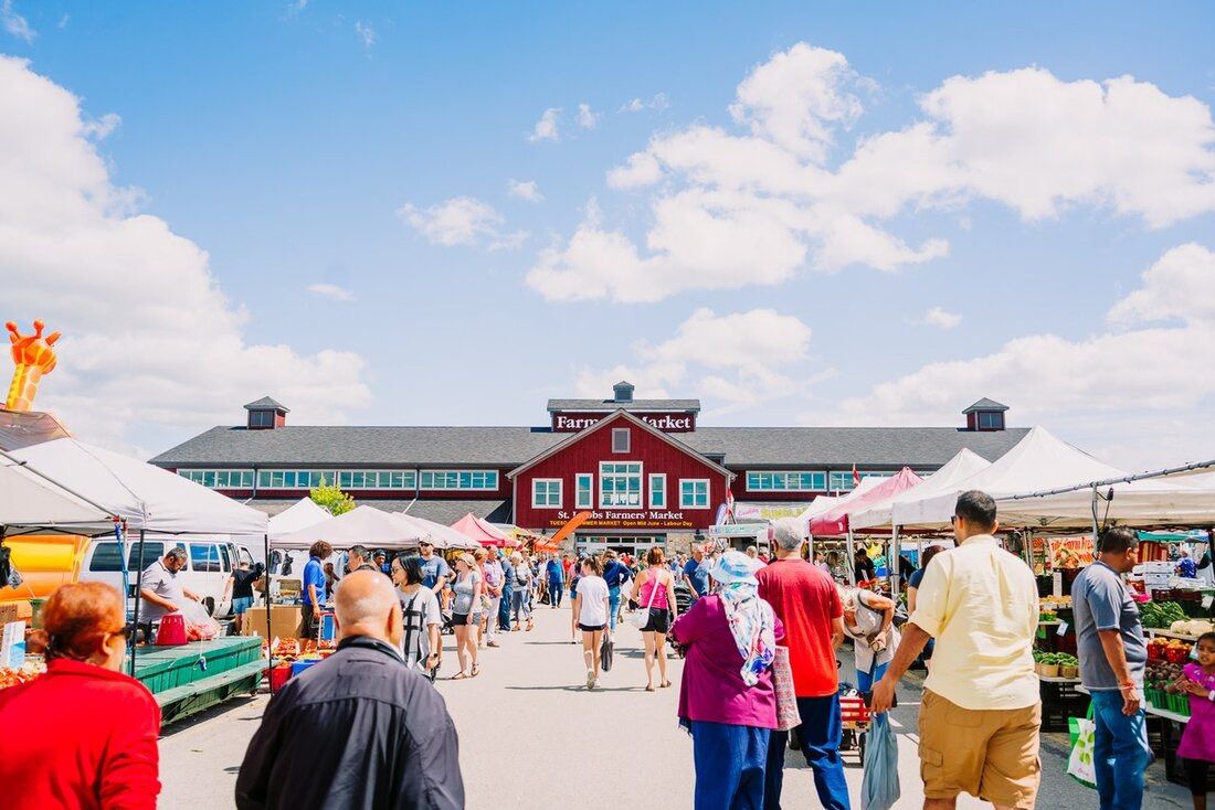 St. Jacobs Farmers' Market Shopping & Sightseeing Day Trip