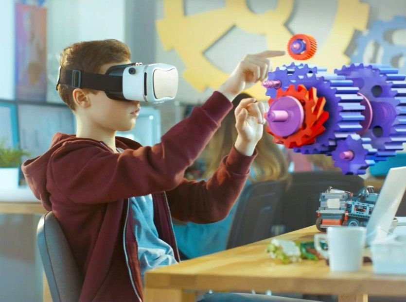  Introduction to MakerSpace Virtual Reality and 3D 