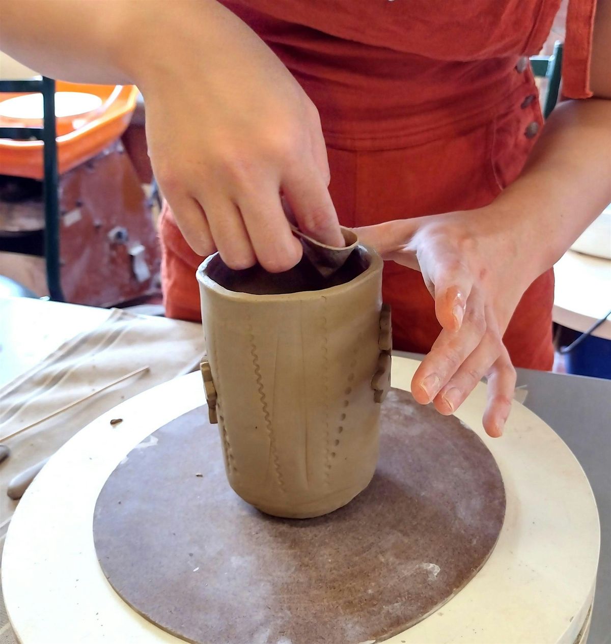 Clay Cup| Handbuilding Pottery Workshop w\/ Siriporn Falcon-Grey