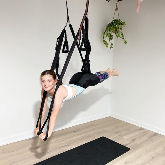 Tween Trapeze (Thursday Class, ages 8-11)