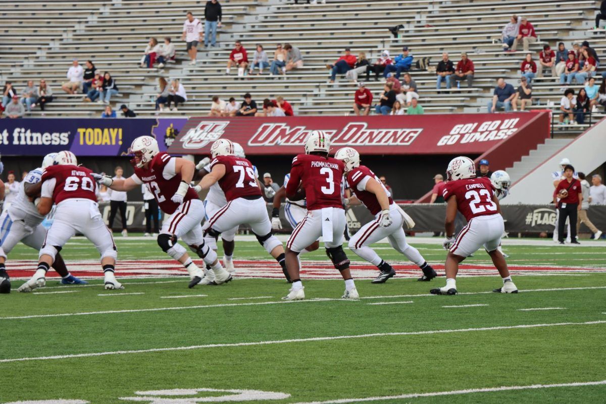 Parking UMass Minutewomen at Miami (OH) Redhawks Womens Basketball