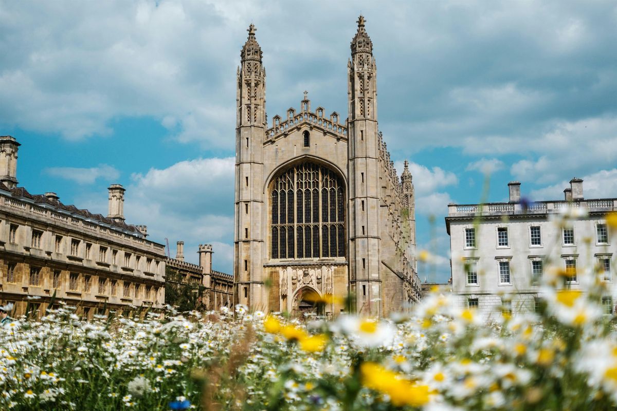 Hidden Gems of Cambridge Outdoor Escape Game: Ghosts of the Past