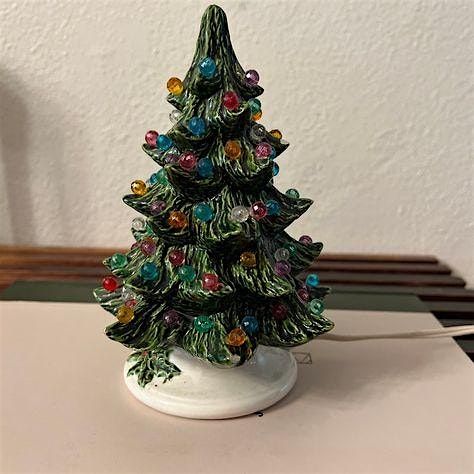 Vintage Xmas Trees or Gnomes - Paint & Sip