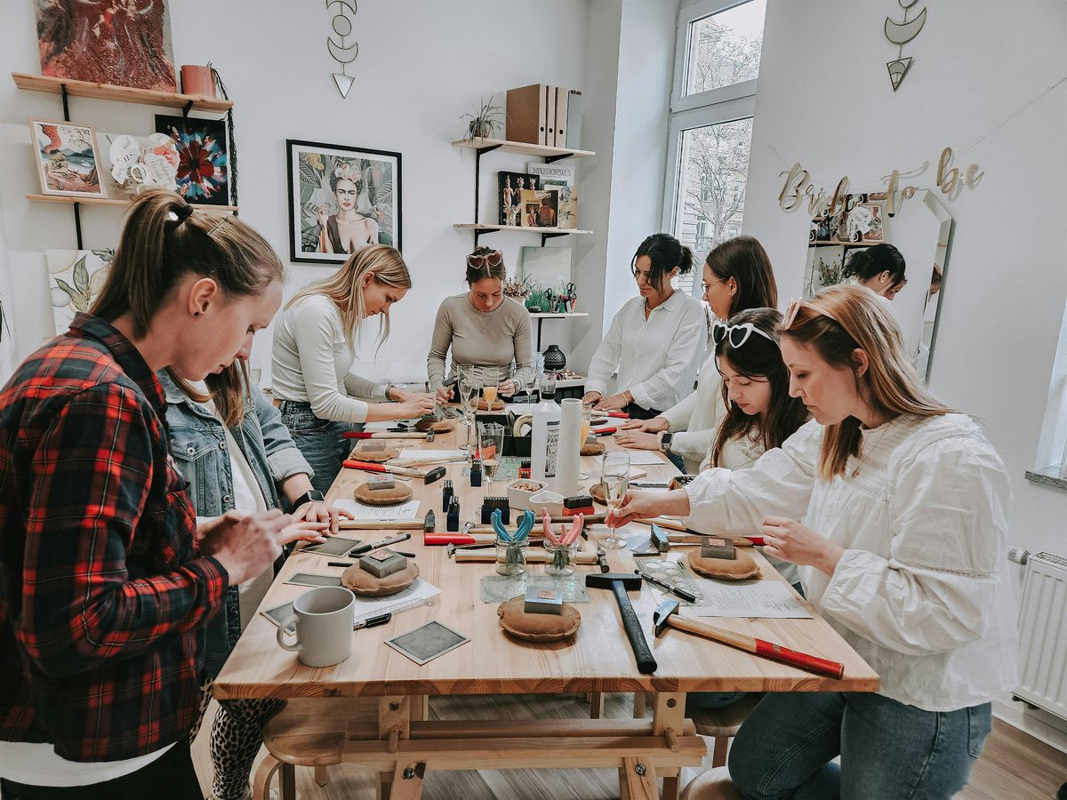 Kreativ-Brunch: Anh\u00e4nger \/ Armreif mit Gravur fertigen