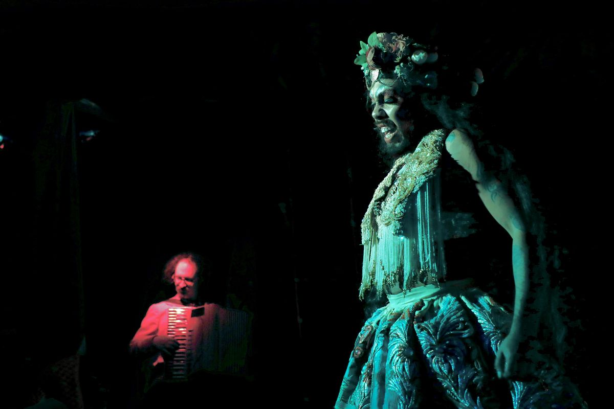 Ay! d\u00edas Chiqui, La Mujer barbuda y After party de cierre MICRO DOSIS FEST