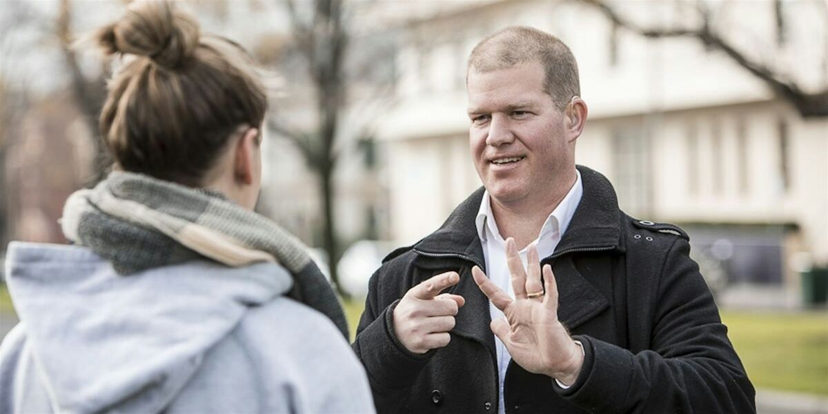 Introduction to Auslan at Old Midland Courthouse