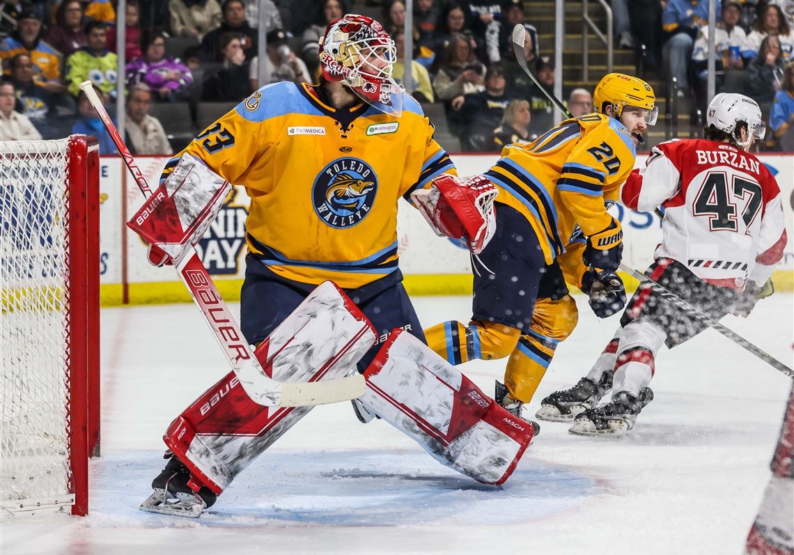 Cincinnati Cyclones at Toledo Walleye