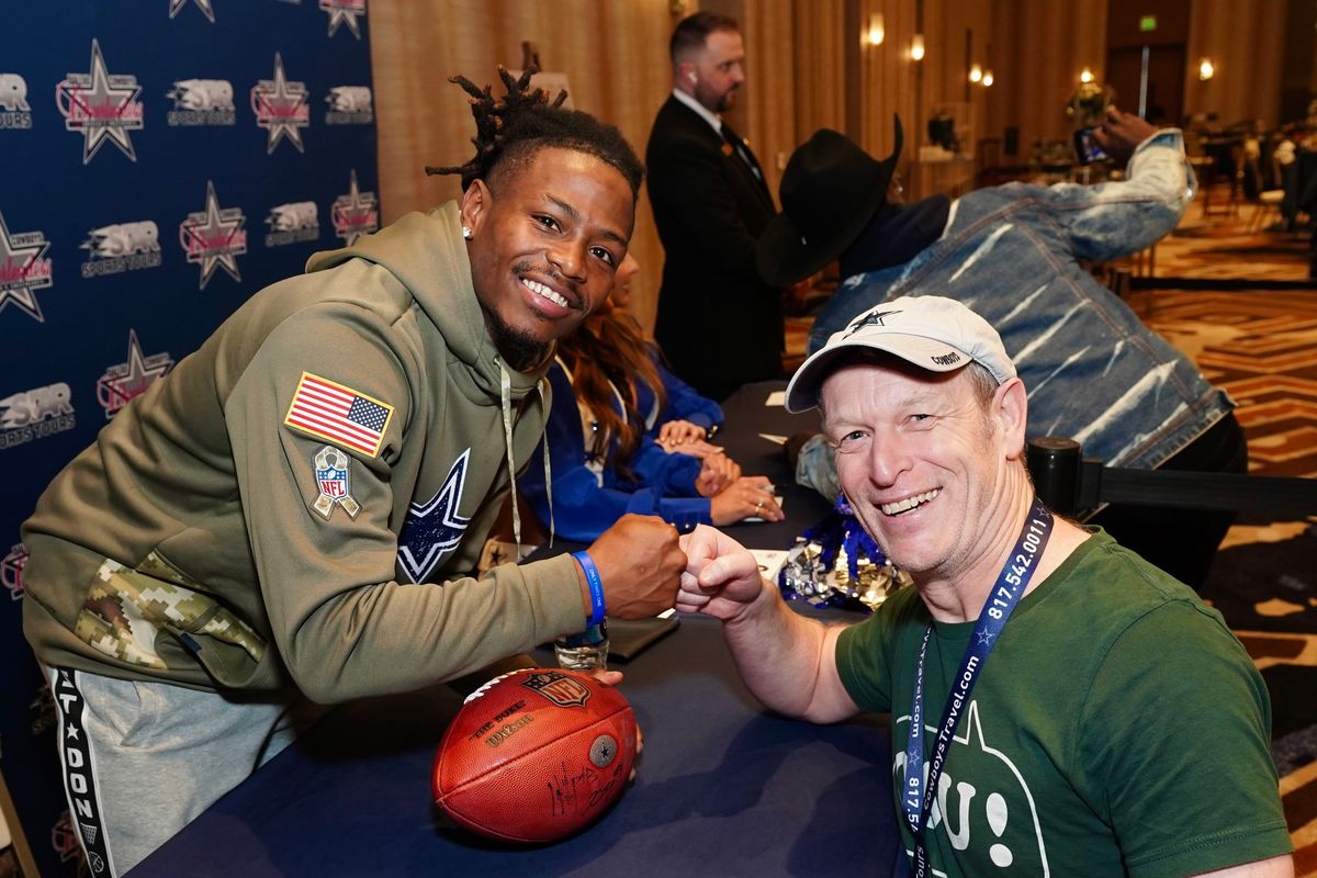 Dallas Cowboys Player \/ Cheerleader Meet & Greet