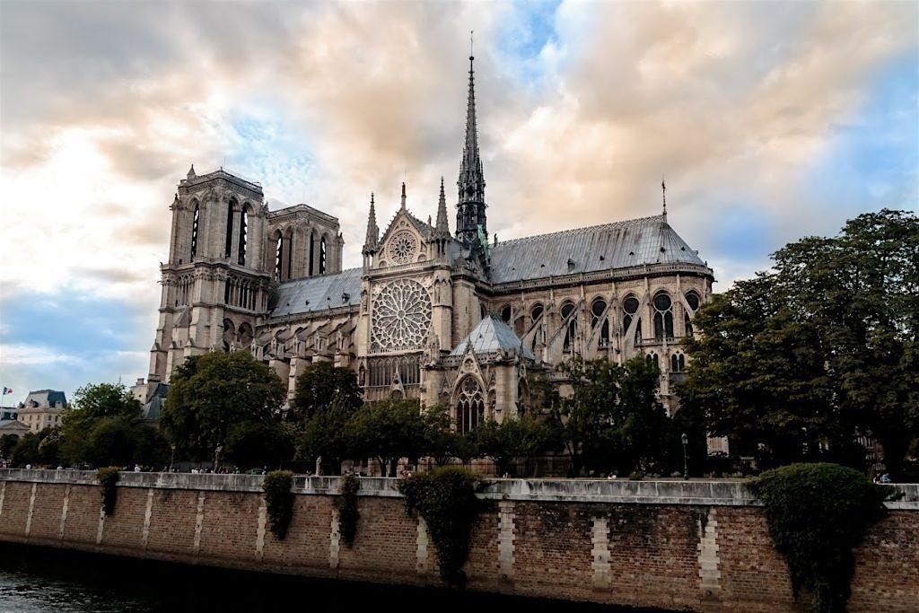 Conf\u00e9rence : Notre-Dame de Paris, son histoire, sa r\u00e9ouverture