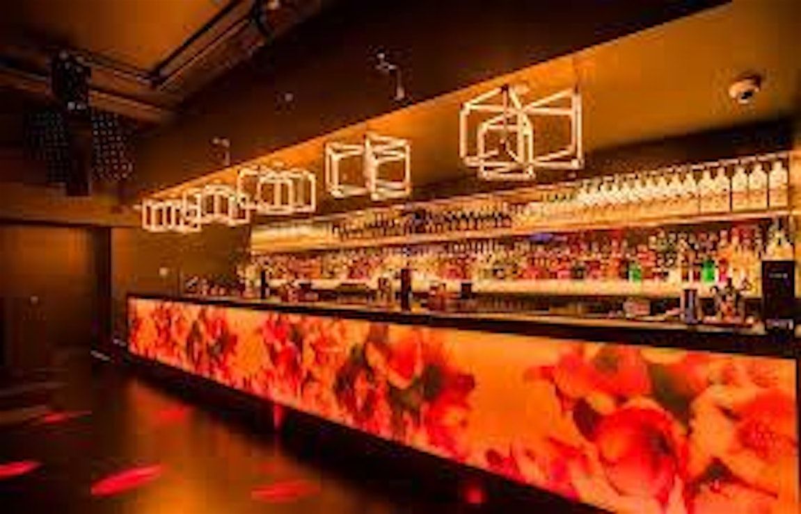 SOCIALISE & DANCE! MIX & MINGLE! DISCO80s, 90s, 00s PARTY SWAY