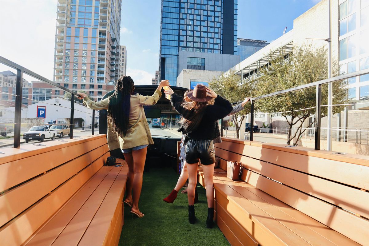 Murals & Mimosas BYOB Austin Party Bus Tour