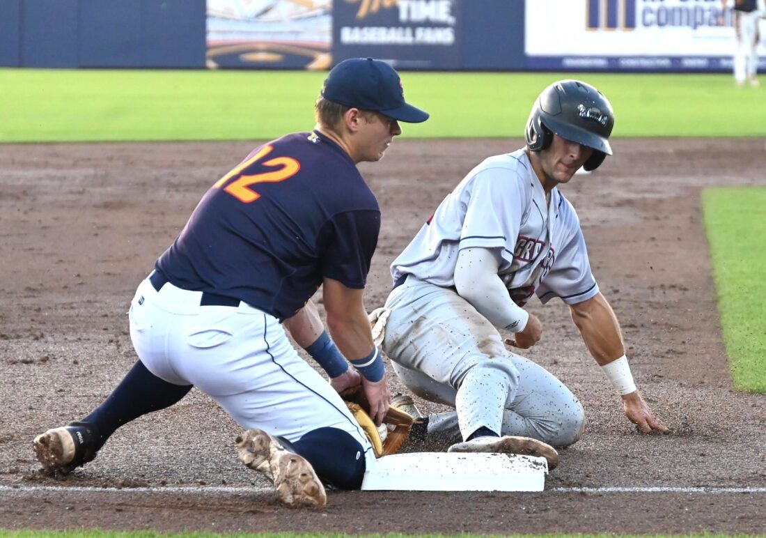 State College Spikes at Mahoning Valley Scrappers