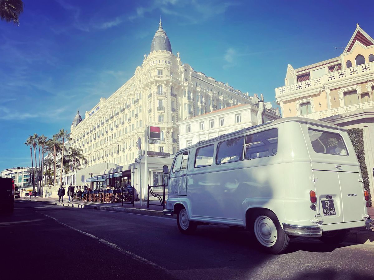 2 hours City Tour Cannes  in a Vintage French Bus