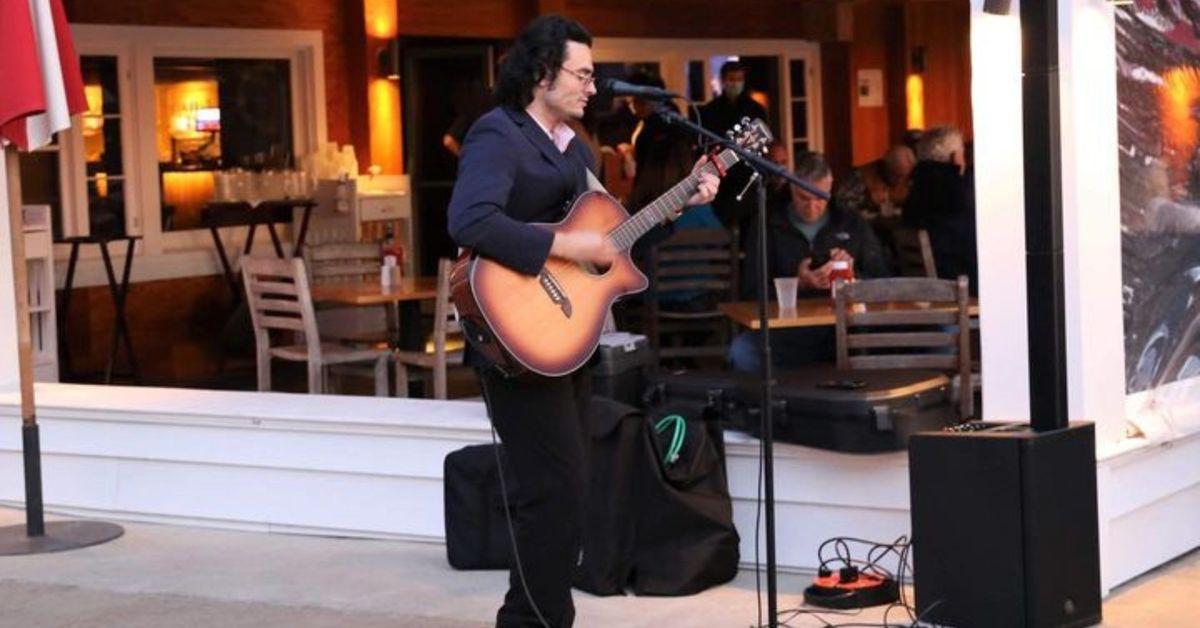 Live Music at The Burleigh with Beau Dalleo