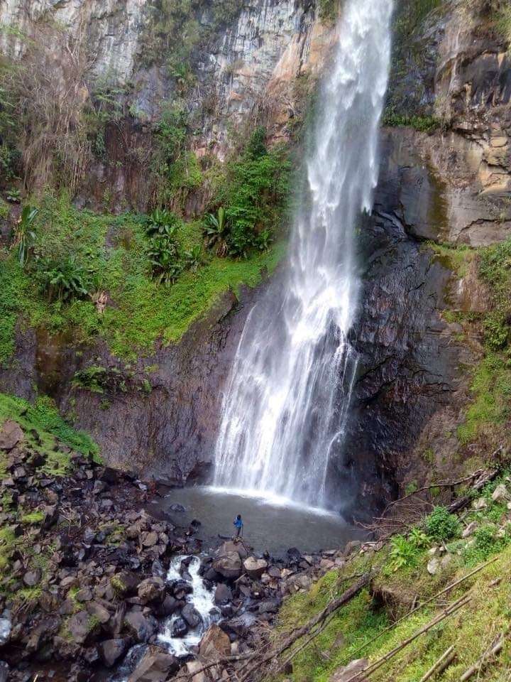 Hikemaniak Gura Waterfall Chase &Forest Trek