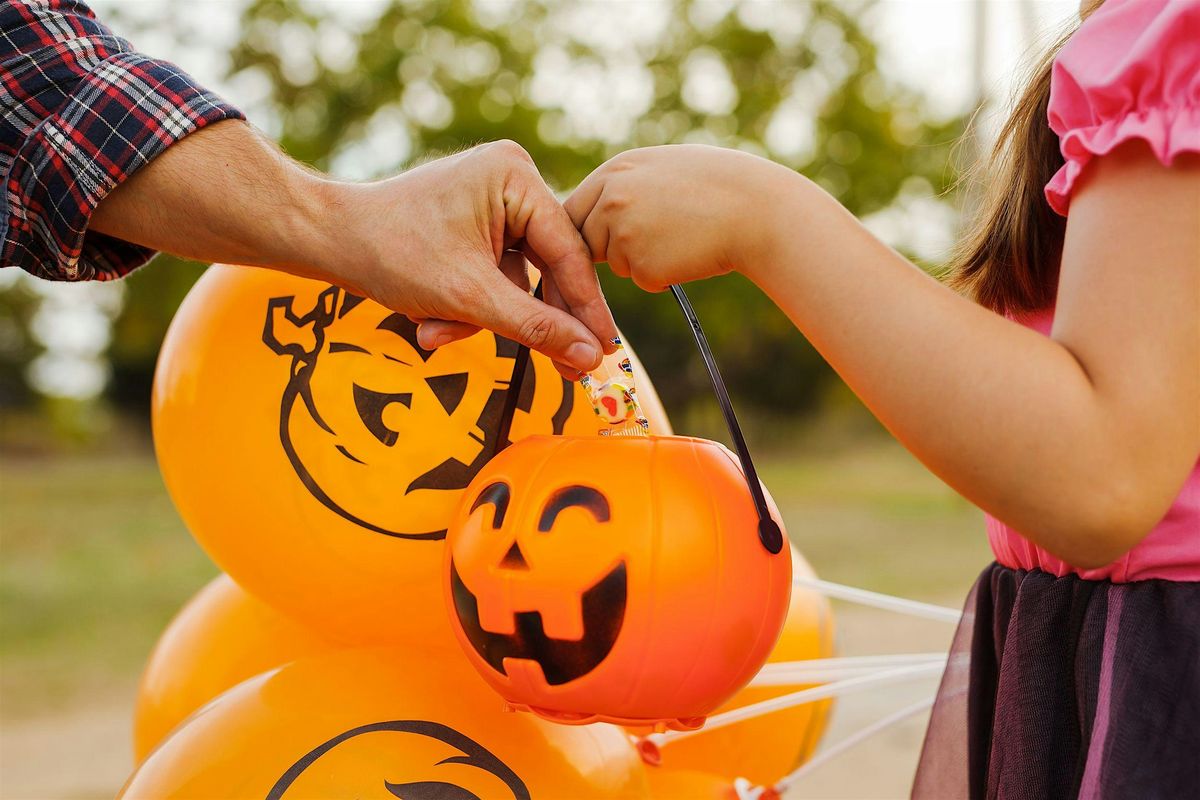 Trunk-or-Treat at Hoods Crossroads Shopping Plaza!