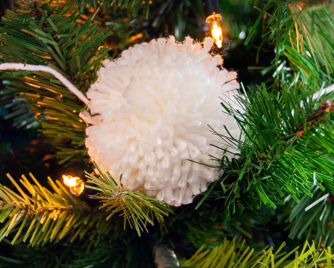 Xmas Pom Pom decoration making 