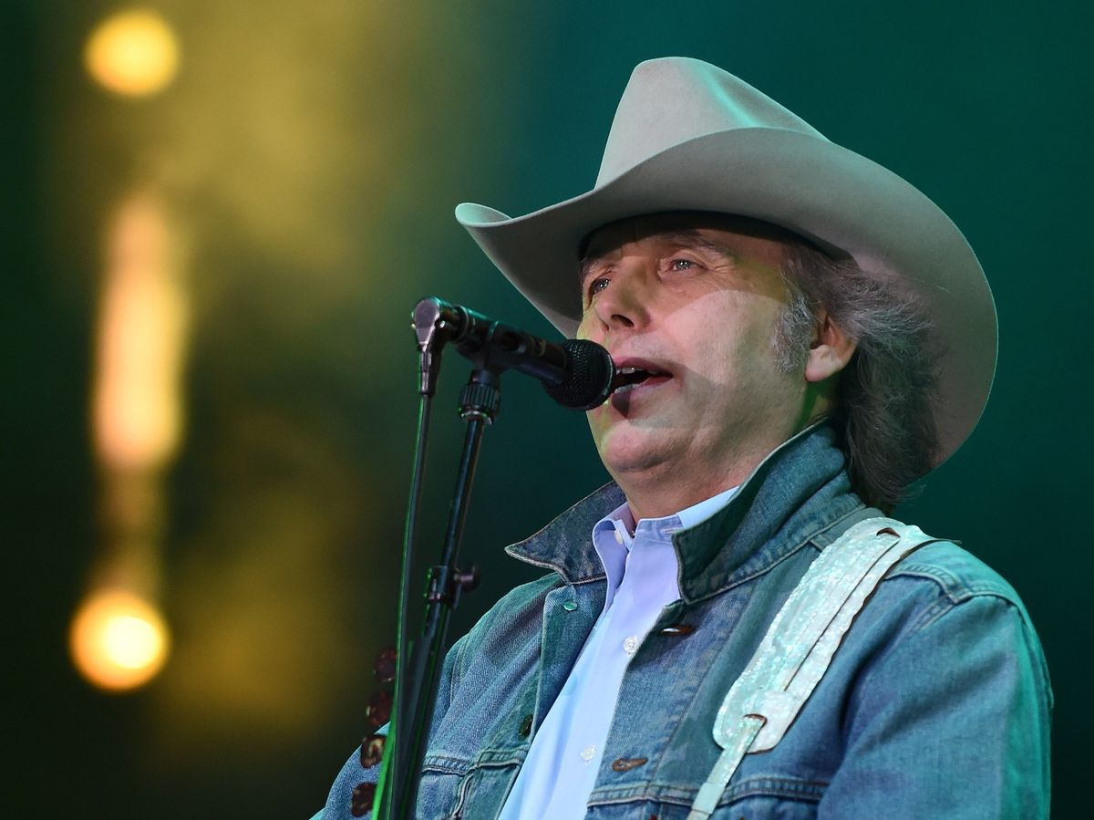 Dwight Yoakam & The Mavericks 