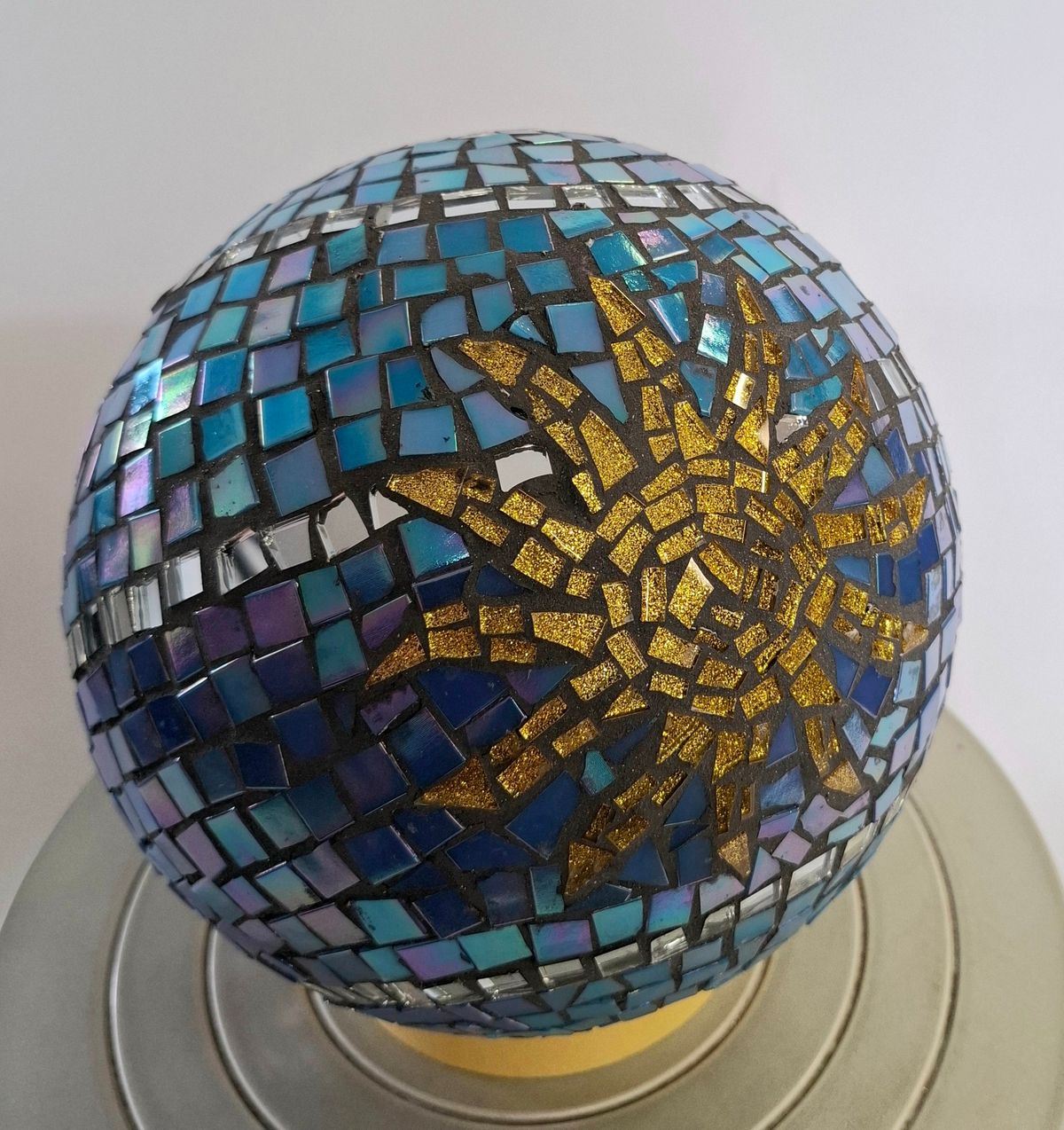 Stained Glass Mosaic Gazing Ball Workshop