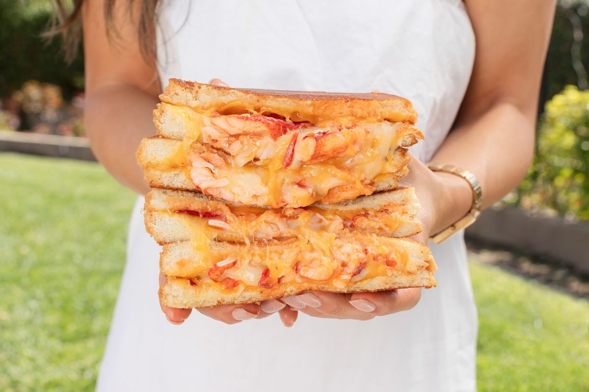 Cousins Maine Lobster Food Truck visits SEAL BEACH!!