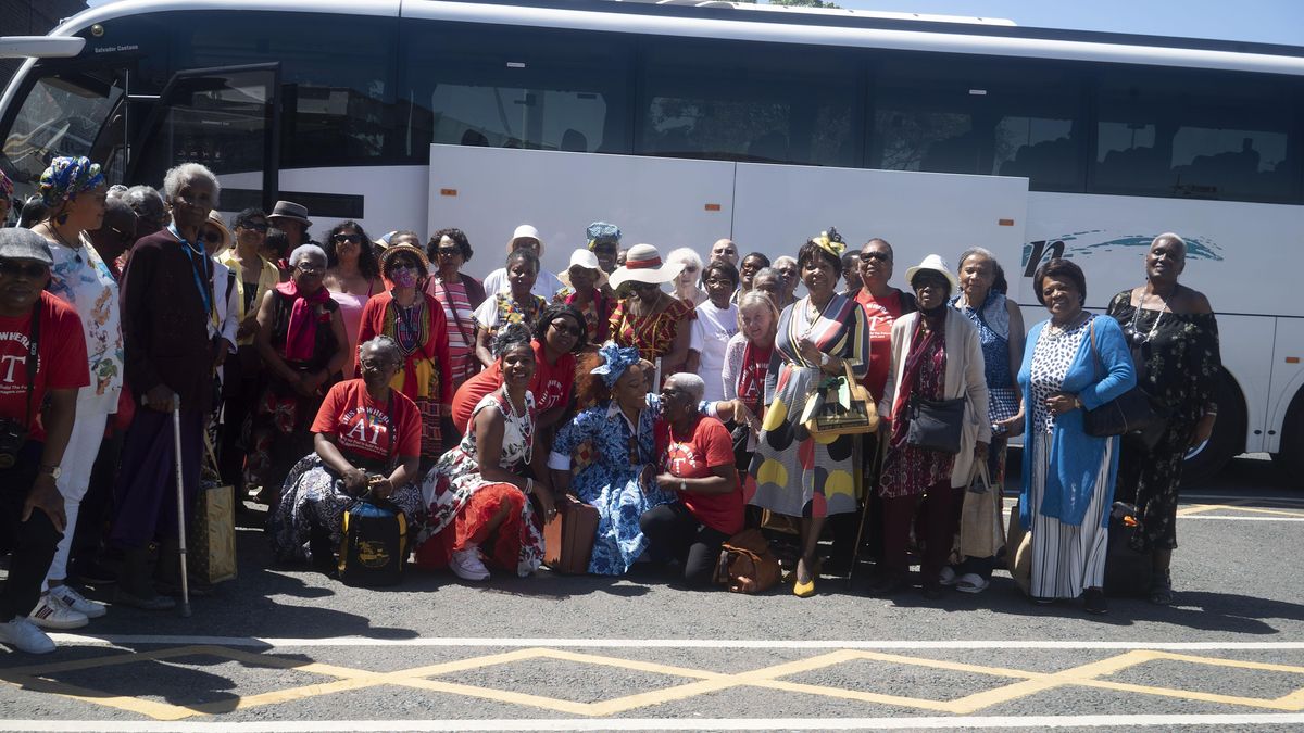 RETURN COACH TRAVEL to  WINDRUSH FAMILY & FRIENDS WEEKENDER June 2023