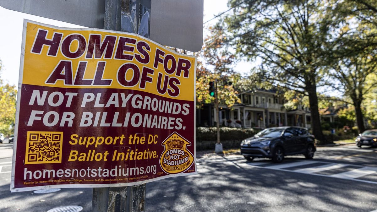 Parking Navy Midshipmen at American University Eagles Mens Basketball