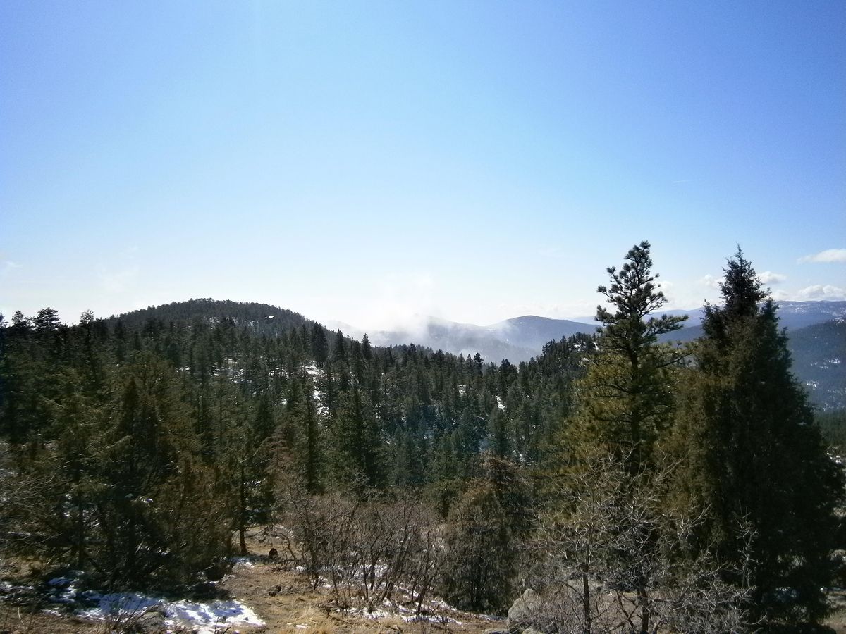 Mountain Nontra's 3 Sisters Hiking + Hot Tubbing