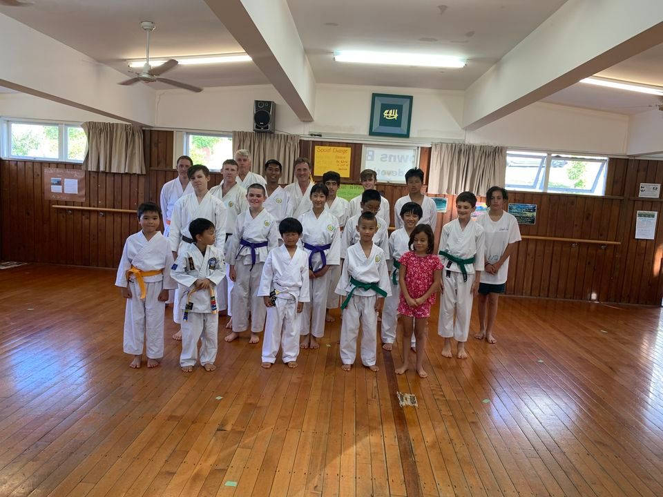 JKS Beginner Karate Classes for ages 8 Plus 