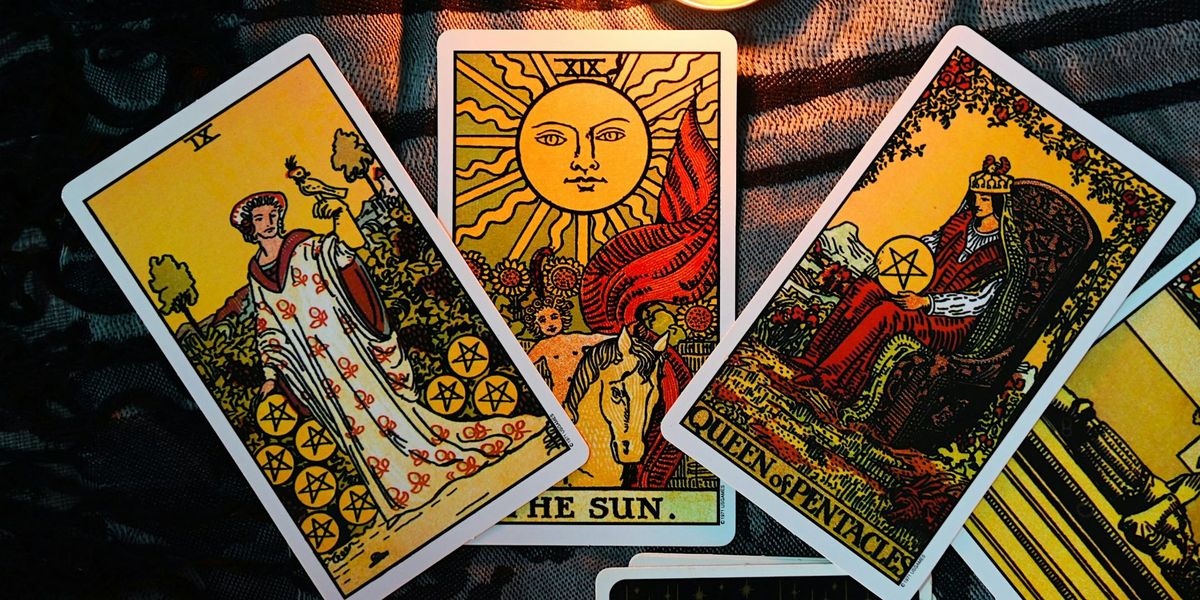 Experience your first Tarot Reading