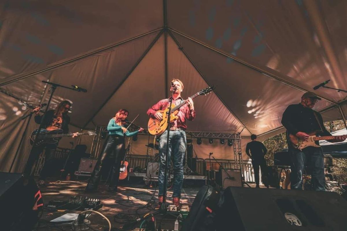 Shannon Vetter & the Sleepless Pilgrims w\/ Micah Greene at Wits\u2019 End Records