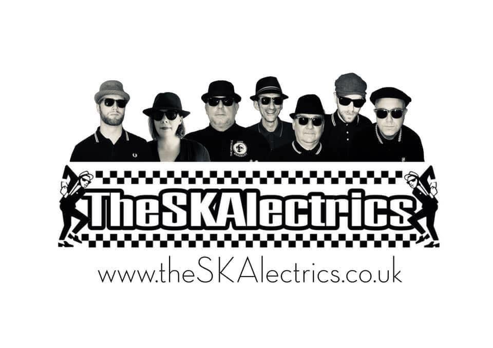 A skanking SKAlectrics Christmas Party!