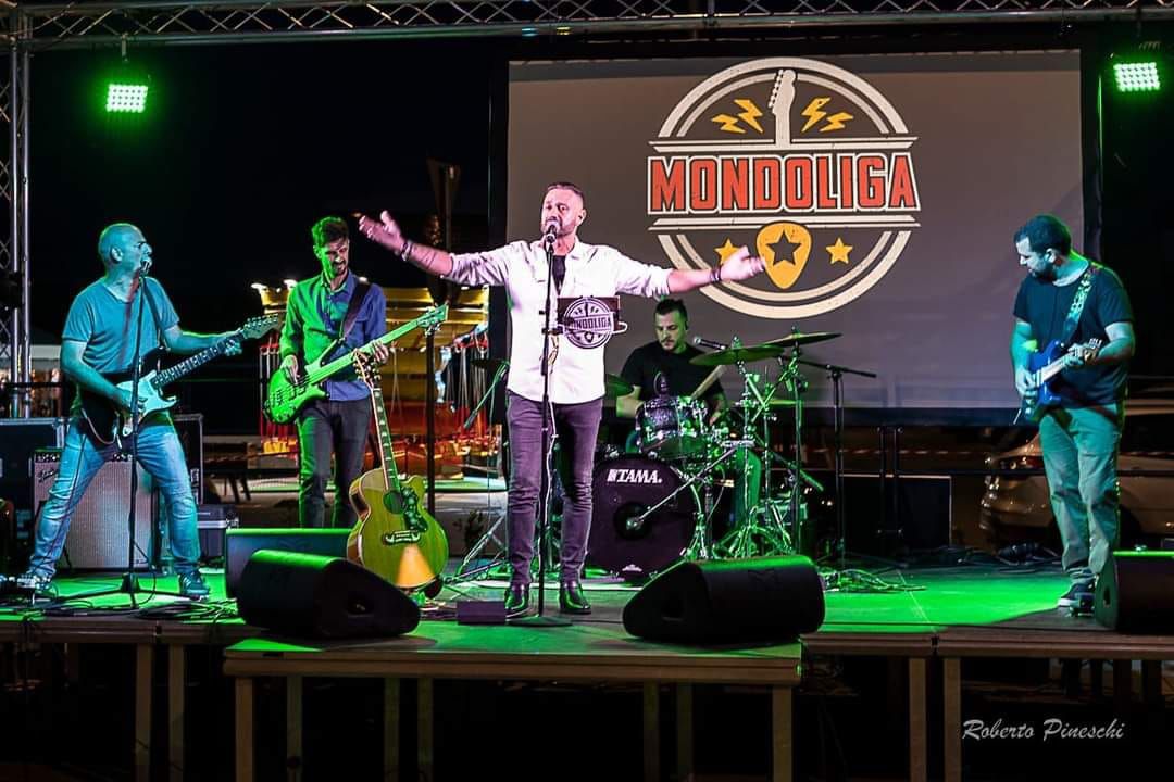 Tributo a Ligabue con i MondoLiga