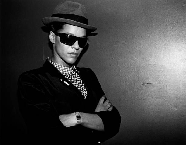 DOC'N ROLL FF: PAULINE BLACK 