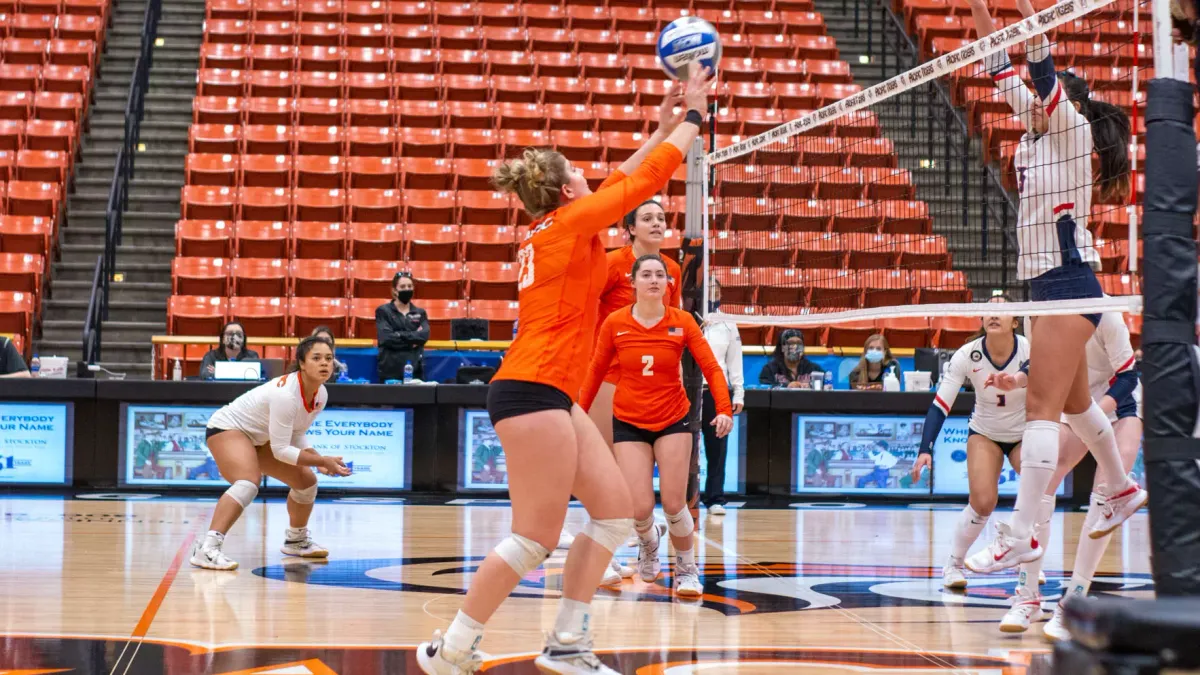 Pacific Tigers at Gonzaga Bulldogs Womens Volleyball