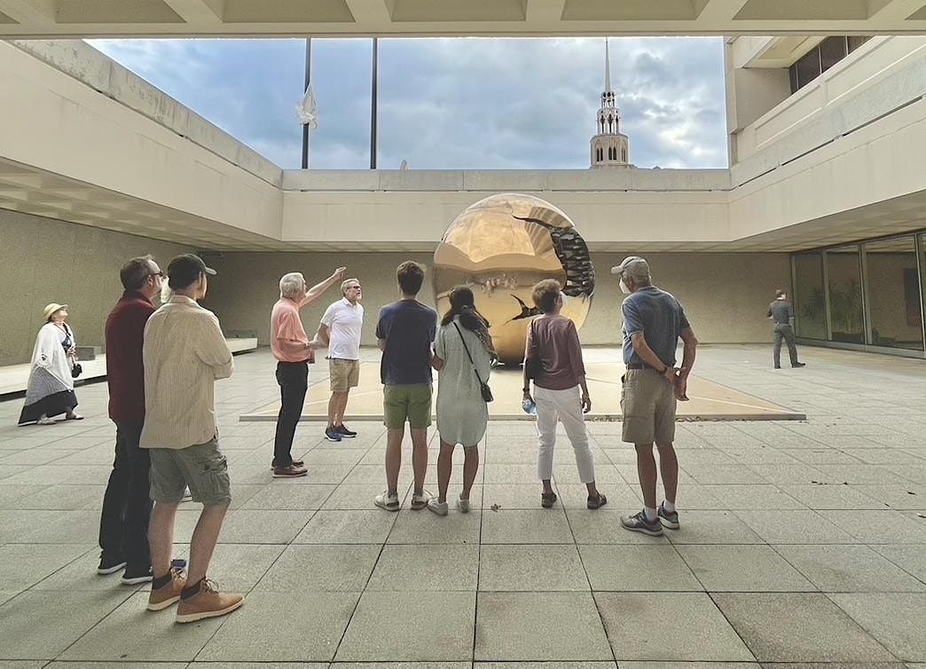 Architecture on the Move: Guided Walking Tours of Downtown Des Moines