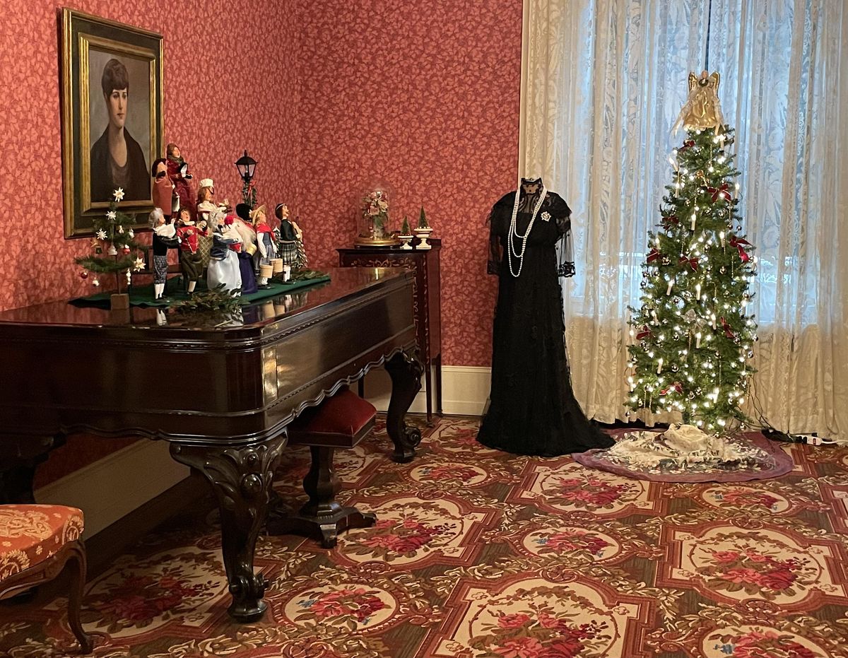 A Victorian Christmas at JamesLorah, JamesLorah Memorial Home
