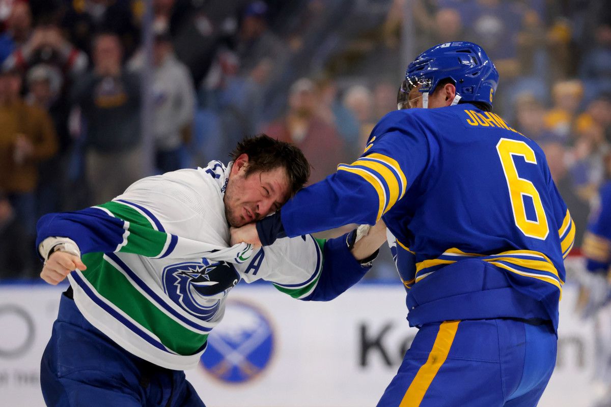 Buffalo Sabres at Vancouver Canucks