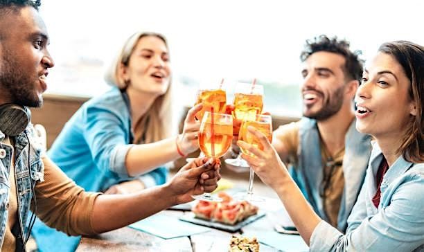 Aperitivo con il vero Spritz Veneto in casa con giardino privato