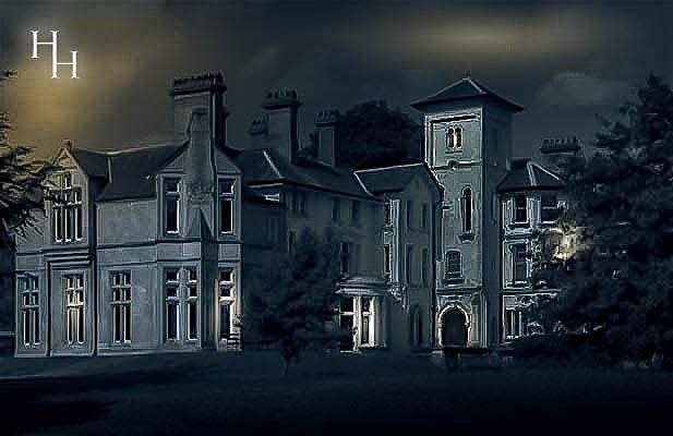 Halloween Ghost Hunt at Avenue House  in London with Haunted Happenings