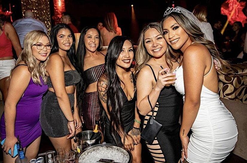 Best South Beach BARCHELORETTE Clubs Package  +  OPEN BAR