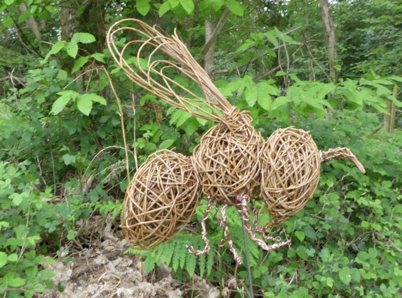 Bee willow sculpture workshop SOLD OUT 