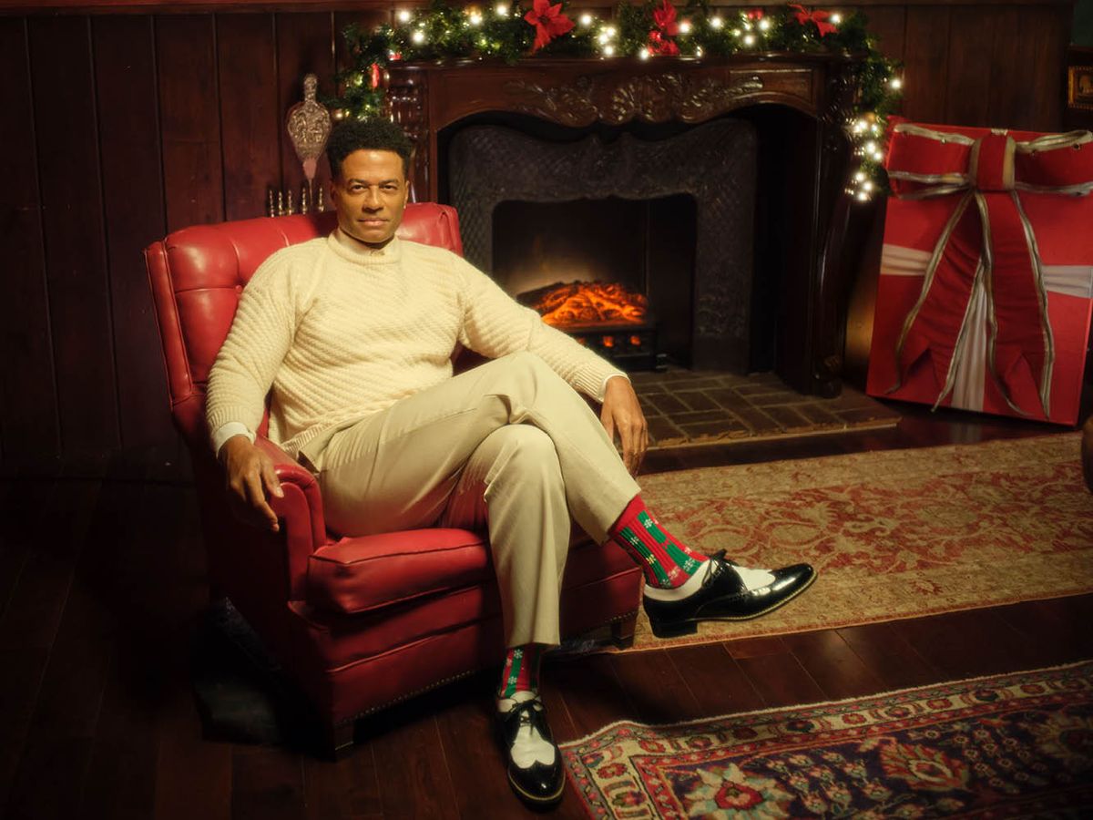 Christmas Feelin': Angelica Bias