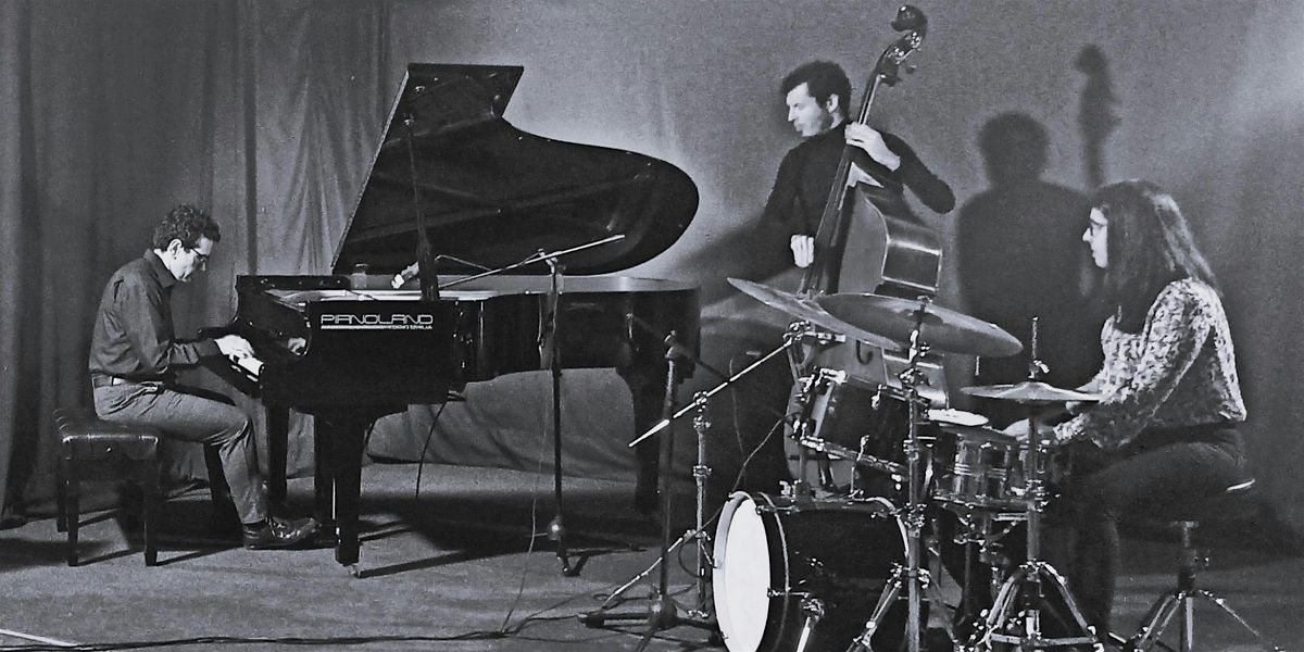 Luigi Maria Maesano Trio \/ Jazz