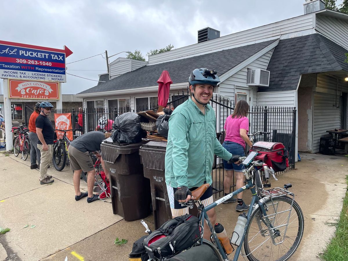 Breakfast Ride - Downtown to Aunt Ginny's Cafe