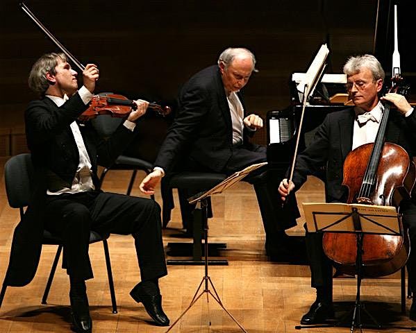 Sal\u00f3n del Ateneo: Guarneri Trio Praga presenta "Paisajes Checos"