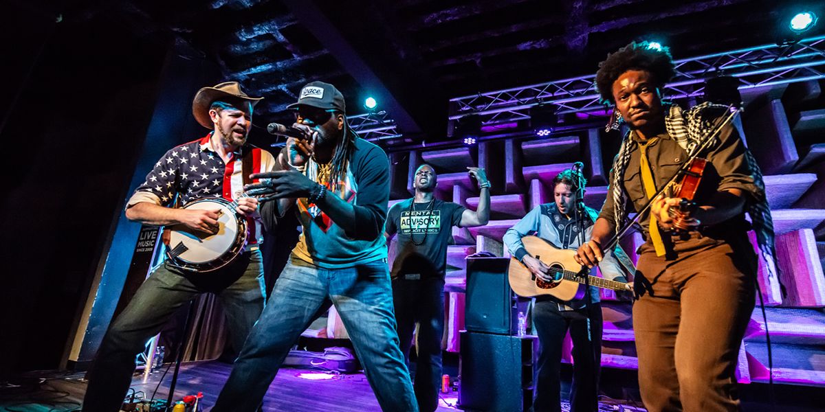 CapLive: Gangstagrass