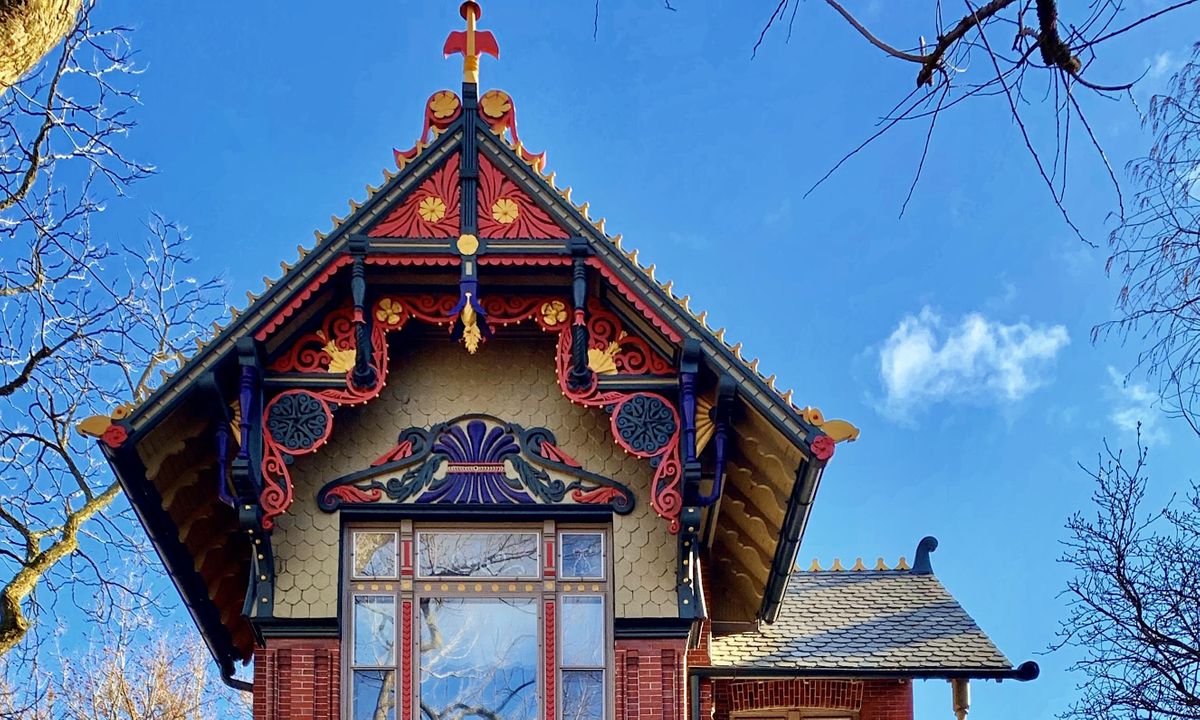 HISTORIC HOMES, COTTAGES & BUILDINGS OF WICKER PARK - Walking Tour