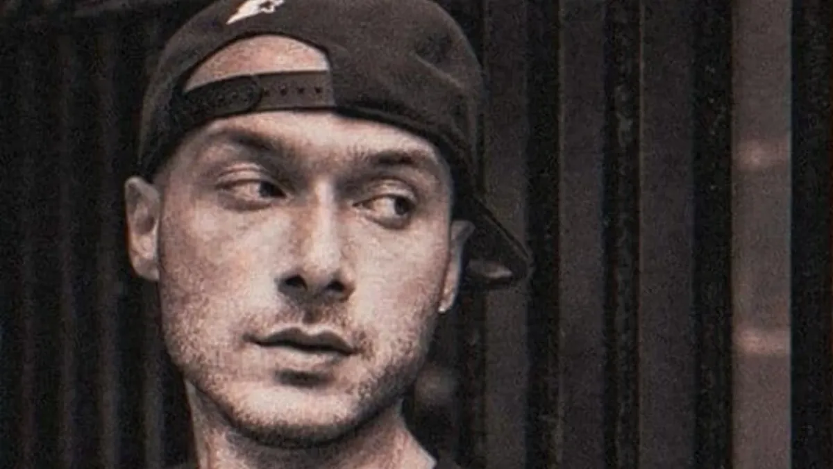 Sansar Salvo in \u0130stanbul